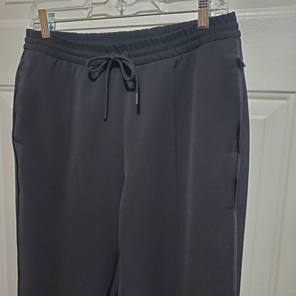 Athleta Endeavor Black Jogger Pants size 10 - Picture 3 of 12